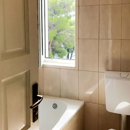 Ilyrian 310s Apartment